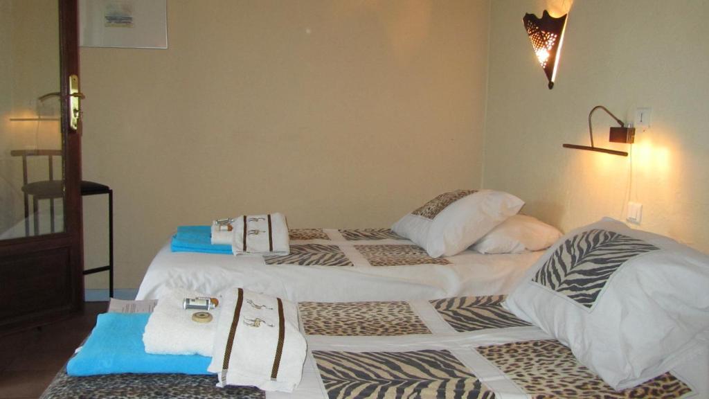 Le Mas Shabanou Bed and Breakfast Roquefort Les Pins Værelse billede
