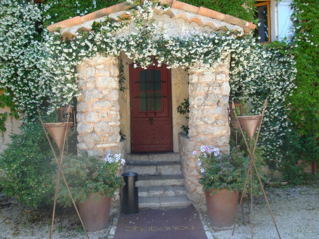 Le Mas Shabanou Bed and Breakfast Roquefort Les Pins Eksteriør billede