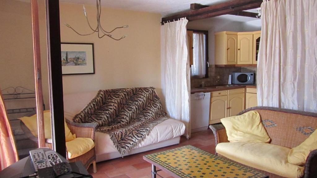 Le Mas Shabanou Bed and Breakfast Roquefort Les Pins Værelse billede