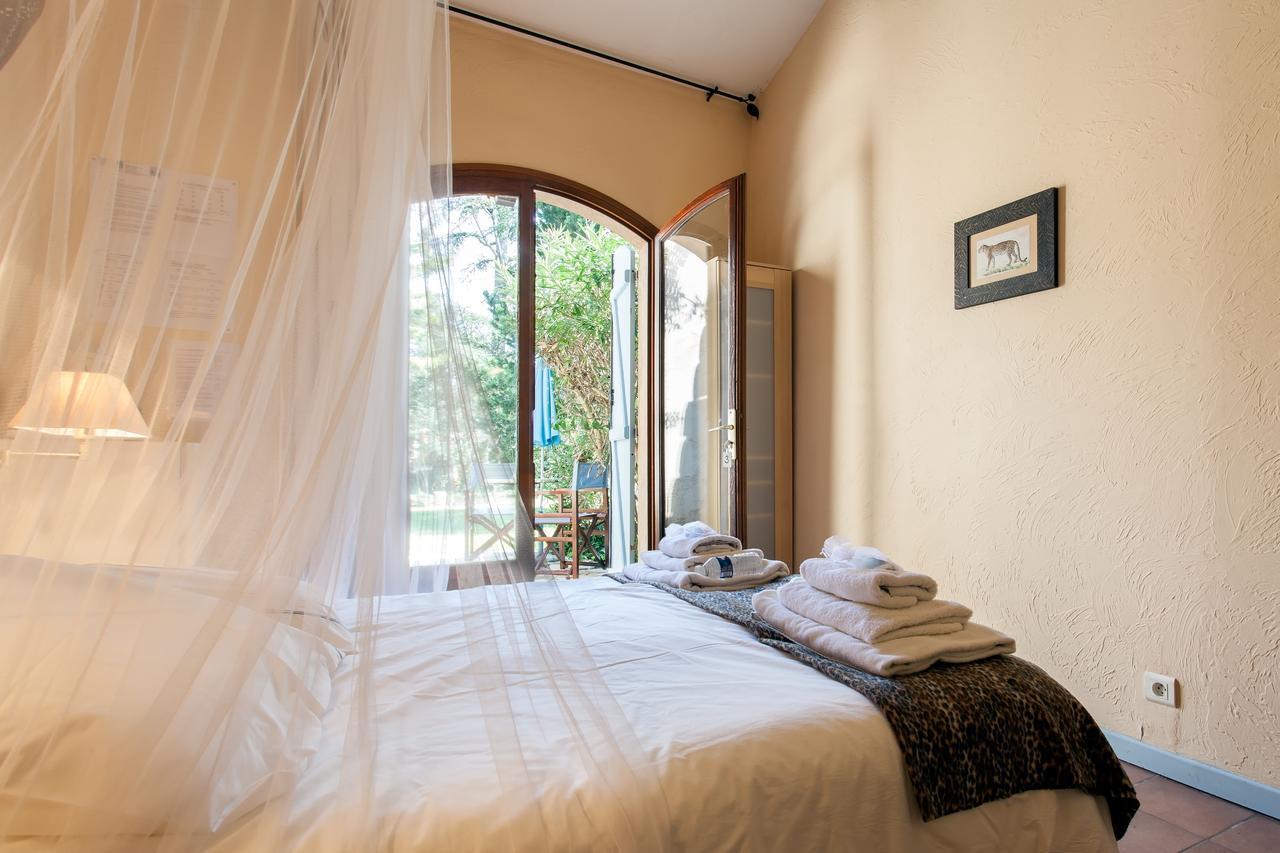 Le Mas Shabanou Bed and Breakfast Roquefort Les Pins Eksteriør billede