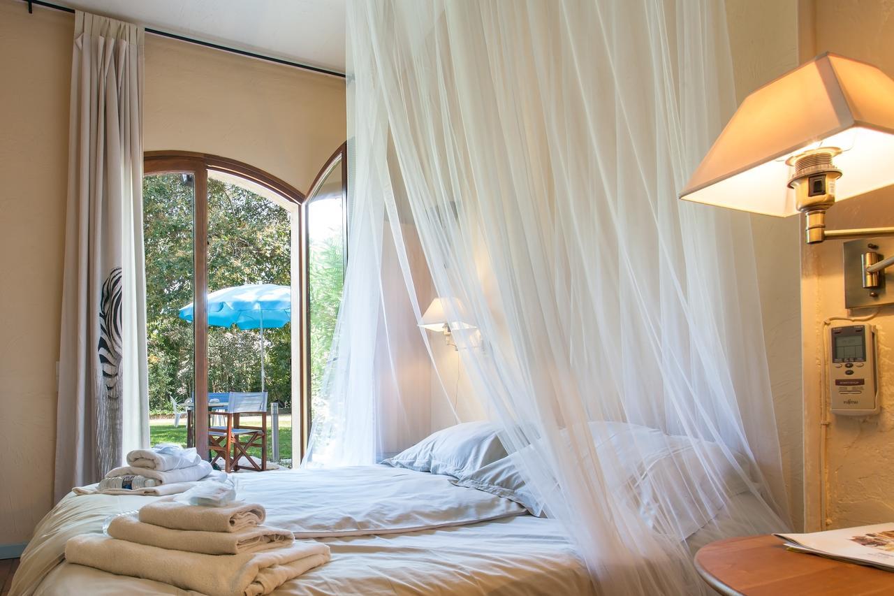Le Mas Shabanou Bed and Breakfast Roquefort Les Pins Eksteriør billede
